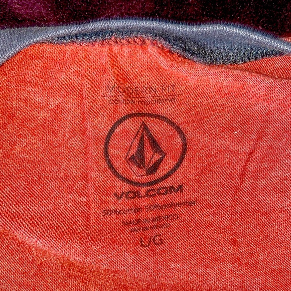 Volcom L t-shirt - Picture 2 of 3